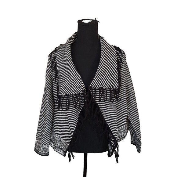 Chico's Multi Print Jacquard Cardigan Fringe Aztec Long Sleeve Size 1 Classic - Picture 1 of 13